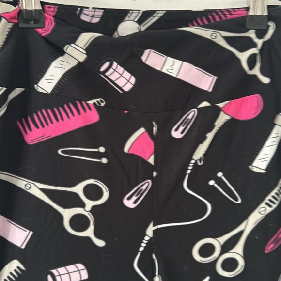 Lula Roe Hair Dresser leggings with scissors, combs flat irons print - Picture 3 of 4